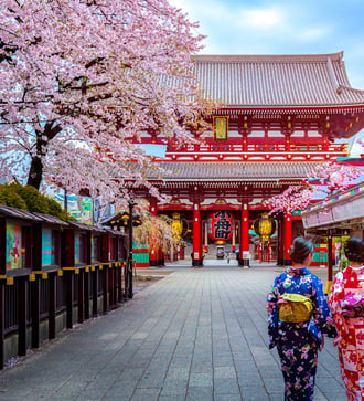Geishas at Sensoji temple, Tokyo, Japan