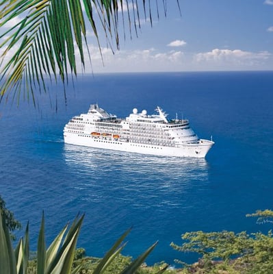 Seven Seas Navigator at sea