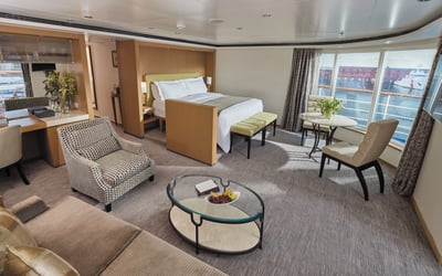 Regent Seven Seas Voyager - Seven Seas Suite
