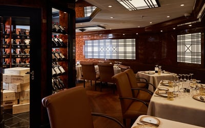 Silver Muse - La Dame restaurant