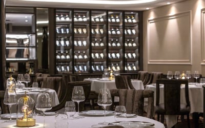 Silver Nova - La Dame restaurant