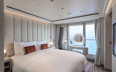 Silver Nova - Master Suite