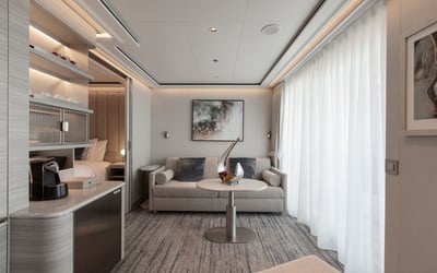 Silver Nova - Medallion Suite