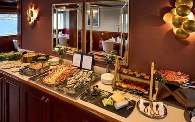Lord of the Highlands - Seafood buffet
