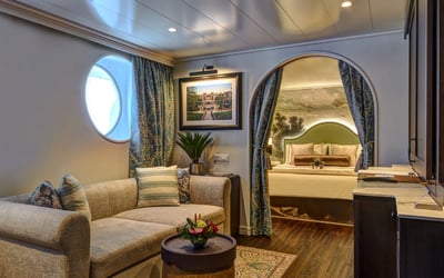 Wind Surf - Sea Island Suite
