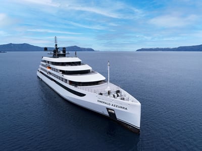 Emerald's Azzurra ship at sea