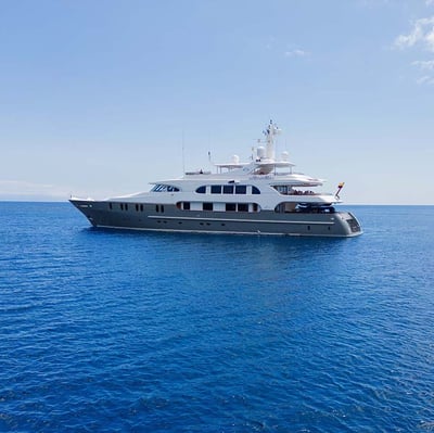 Aqua Mare at sea