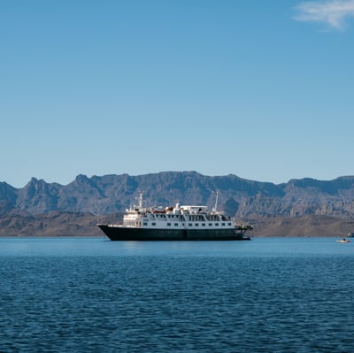Safari Voyager at sea