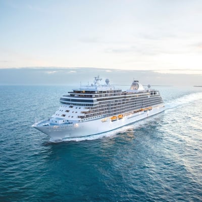 Seven Seas Splendor at sea