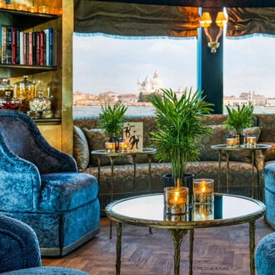 Uniworld - SS La Venezia - Panini Bar