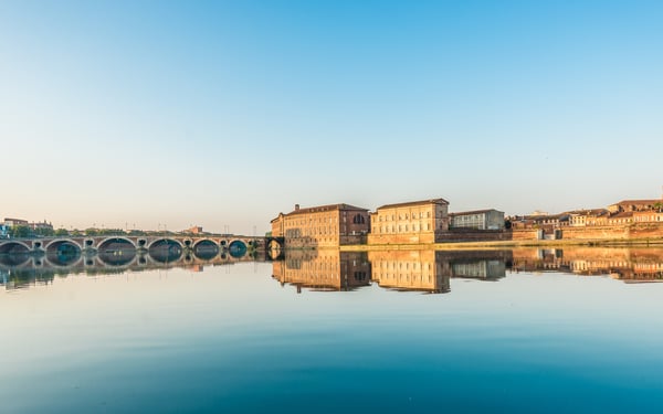 Toulouse Pont Neuf in Bordeaux