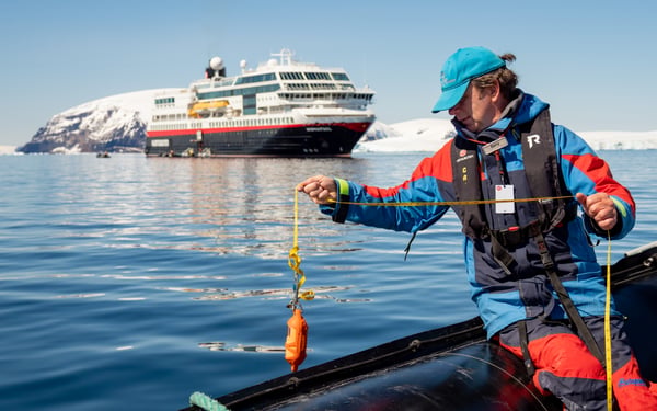 Citizen science on a polar expedition cruise with Hurtigruten