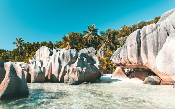 beach in seychelles in indian ocean