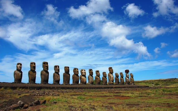 pacific_island_expedition_cruises_moai