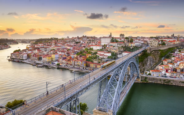 Bridge over the river Douro, Porto