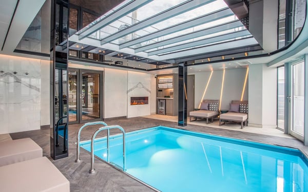 Riverside Bach - Swimming Pool
