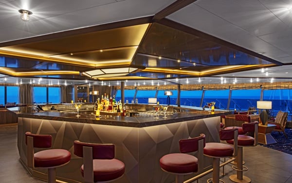 Seabourn Venture - Constellation Lounge bar