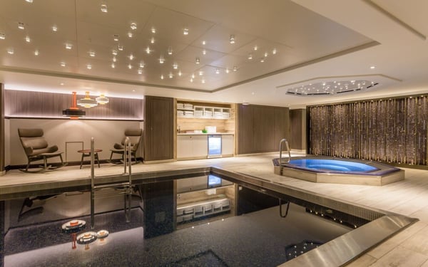 Riverside Mozart Pool & Spa