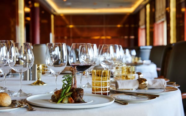 Silver Cloud La Dame restaurant