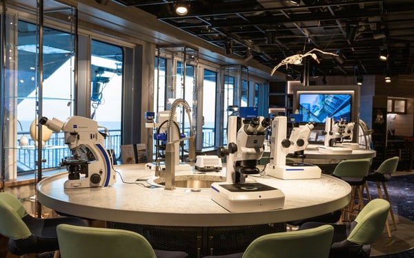 Hurtigrtuen - MS Roald Amundsen - Science Center