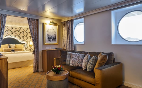 Wind Surf - Broadmoor Suite