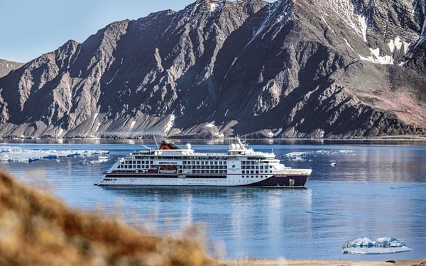 Hapag Lloyd's Hanseatic Nature in Greenland
