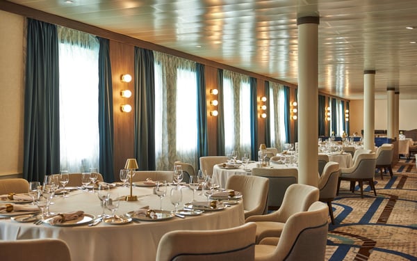 Amphora on wind surf