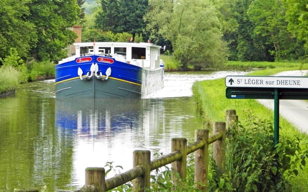 European Waterways' barge, Finesse