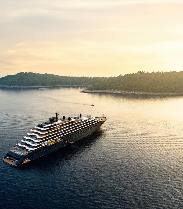 Ritz-Carlton Yacht Collection Evrima at sea