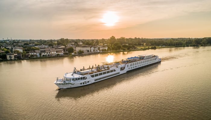 Uniworld - S.S. Bon Voyage in Bordeaux