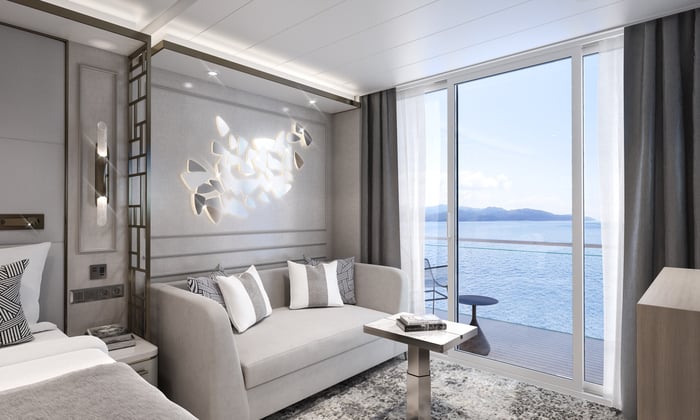 Crystal Endeavor - Deluxe Suite living room