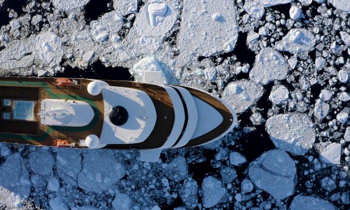 benefits of a small expedition ship
