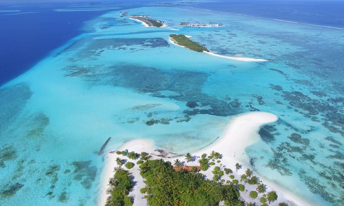 maldives, one of the countries on the equator