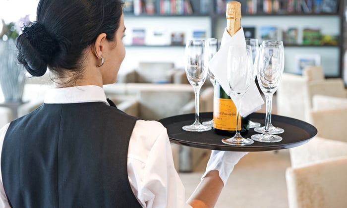 scenic_river_cruises_champagne_service