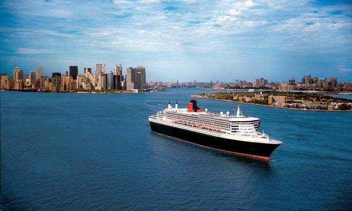 cunard's queen mary 2 on a transatlantic crossing