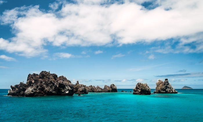 Devil_s_Crown_Floreana_Island_Galapagos