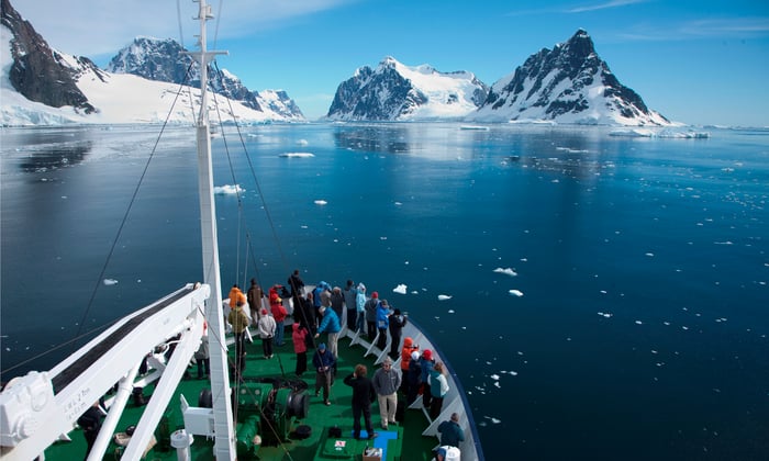Antarctic_Peninsula_Lemaire_Channel_AE_Expeditions