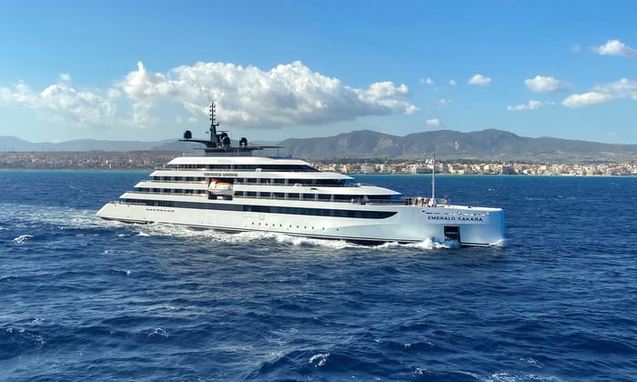 Emerald Sakara at sea 