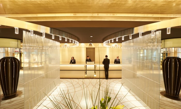 Hapag-Lloyd Cruises - Europa 2 lobby