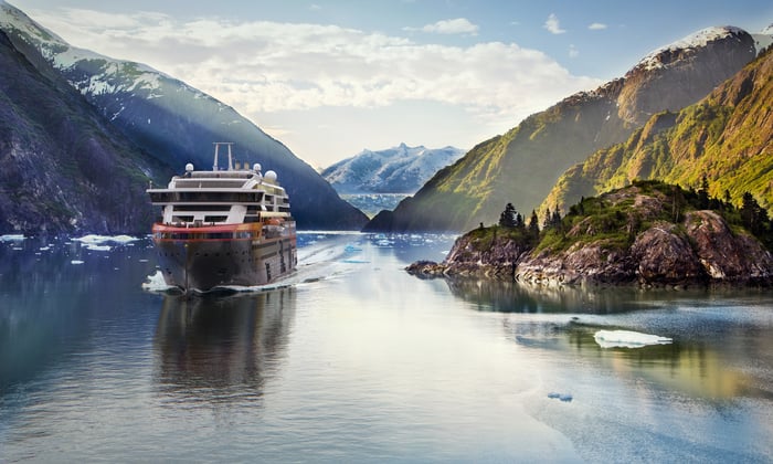 MS Roald Amundsen HX Hurtigruten Expeditions in Alaska