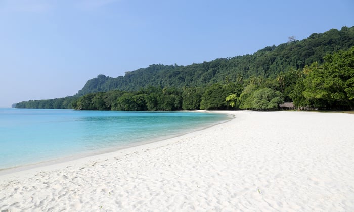 beach-expedition-cruise