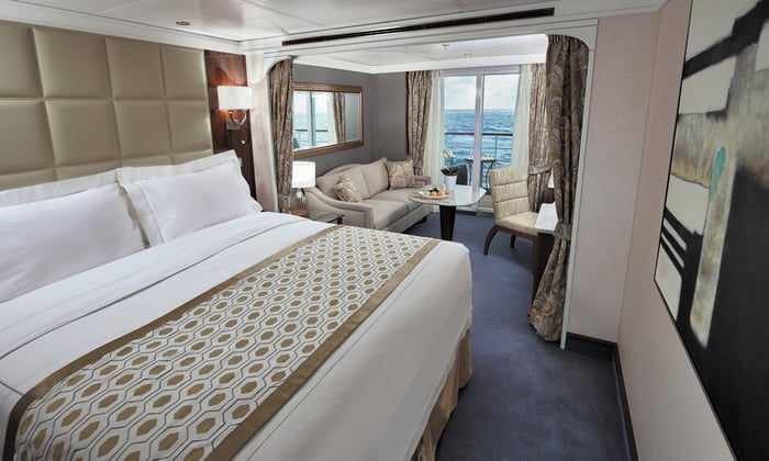 Regent Seven Seas Voyager - Deluxe Veranda Suite