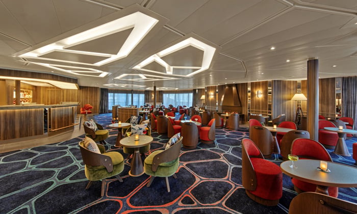 Seabourn Venture - The Club