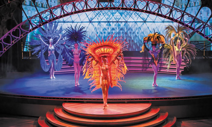 Regent Seven Seas Voyager - Theatre show