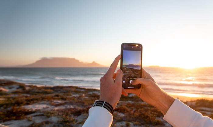 Photographing Table Mountain, South Africa using a smartphone