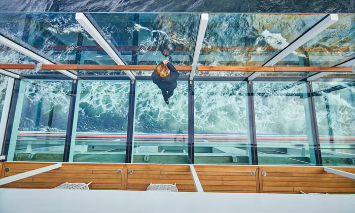 Hapag Lloyd - Hanseatic Nature - Glass balcony