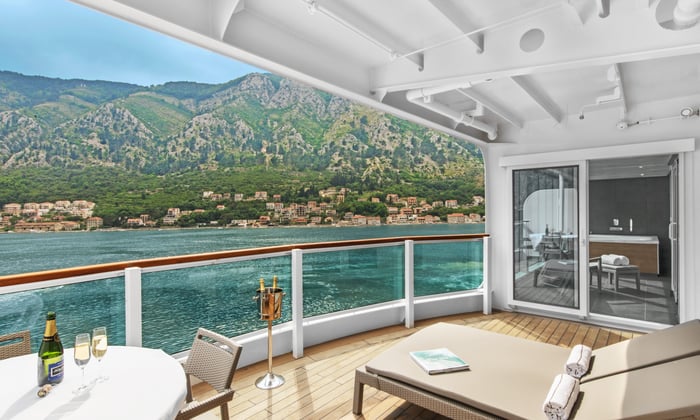 Seabourn Ovation - Suite balcony
