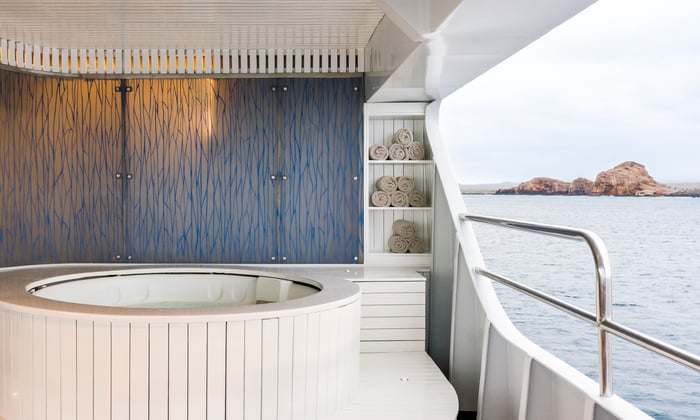 Hot_Tub_MS_Santa_Cruz_II_