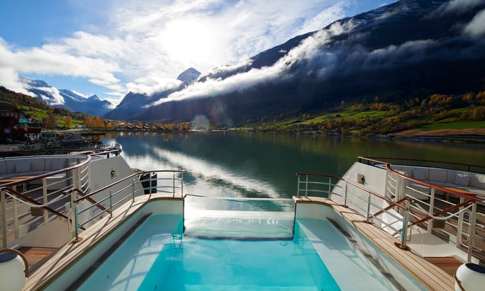Ponant - Le Champlain pool