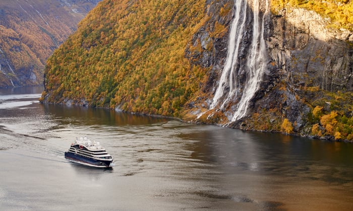 Le champlain in autumn in the norwegian fjords